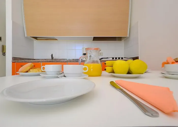 帕尔科海明威公寓 * 利尼亚诺萨比亚多罗